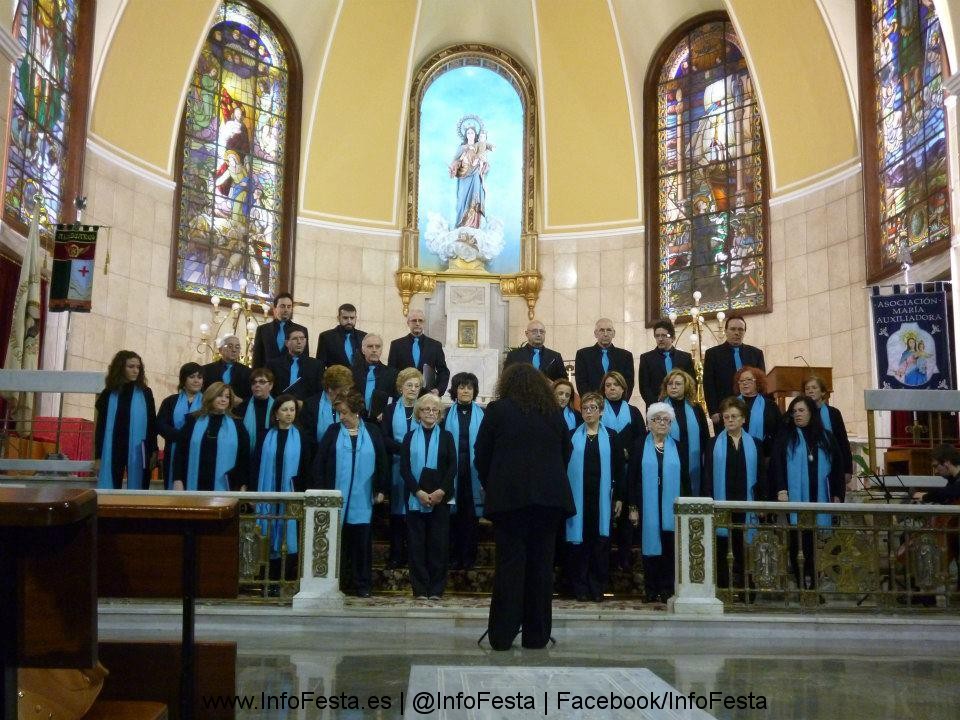 Aguns membres de la Coral al concert de Nadal. Hui en són més de 40.