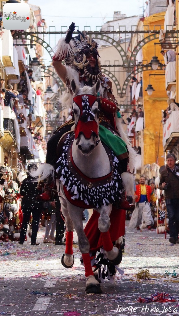 Jorge hinojosa entrada moros y cristianos alcoy 2013 (15)